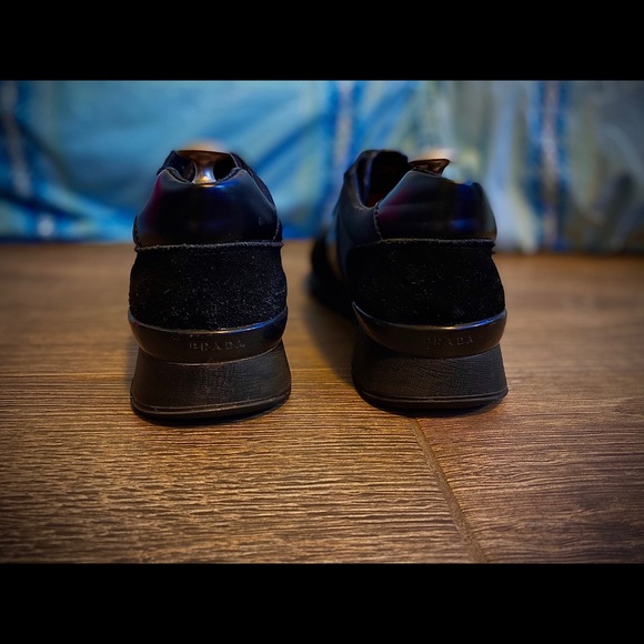 Prada Sneaker Shoes - Picture 6 of 6